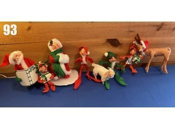 Lot 93 - Vintage Anna Lee Christmas Collection Of 8