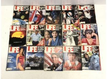 Lot Of Vintage 1980s-1990s Life Magazines - #S2-R2