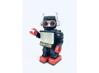 Vintage Toy Robot - #S8-4