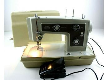Sears Kenmore Portable Sewing Machine Model 148 14221 W/ Pedal & Hard Case