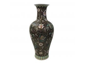 Chinese Porcelain Vase, 6-Character Qianlong Period Mark In Zhuanshu Script - #S11-6