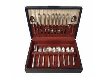 1847 Rogers Brothers First Love 48-Piece Flatware Set With Anti-Tarnish Case - #S3-3