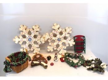 Christmas Decor Lot - Lighted Snowflakes & More