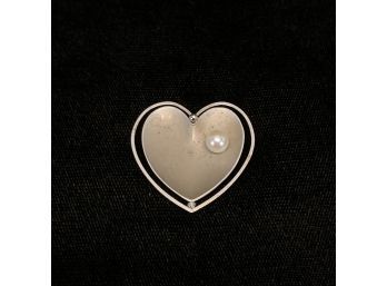 Costume Jewelry Pearl Heart Pin
