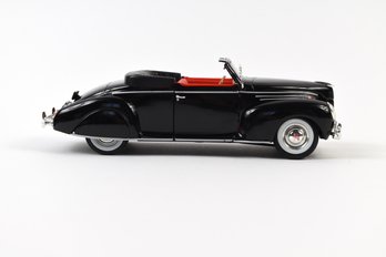 1939 Lincoln Zepher Convertible Die-cast Model Car By Signature