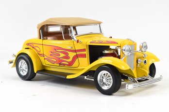 1932 Ford Roadster Convertible 1:18 Scale Die-cast Model Car By Road Legends
