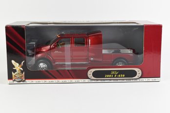 2001 F-650 1:24 Scale Die-cast Model Truck By Road Signature No. 93138