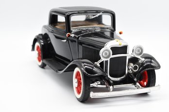 Ford 3 Window S Coupe 1:18 Scale Die-cast Model Car By Road Legends
