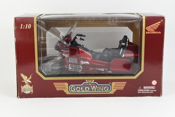 Honda Goldwing Motorcycle 1:10 Scale Die-cast Model By Road Legends No. 97010
