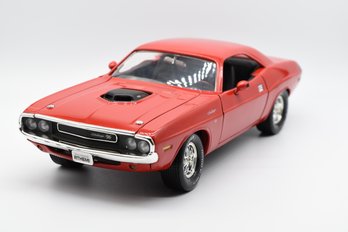 1970 Dodge Challenger 1:18 Scale Die-cast Model Classic Sports Car By ERTL