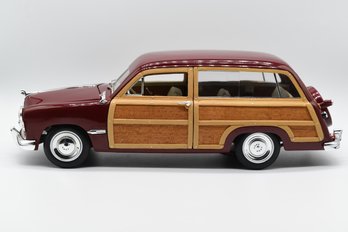 1948 Ford Woody Wagon 1:18 Scale Die-cast Model Car