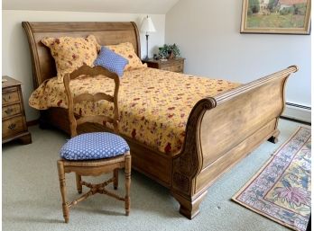 Queen Size Pine Sleigh Bed & Chair (CTF50)