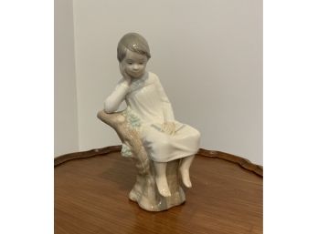 Lladro Figure Of A Boy Pondering With Book (CTF10)