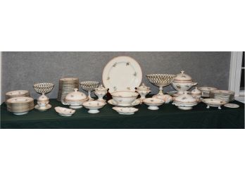 60 Pieces Of Antique Old Paris Style Porcelain Dinner Set With Serving Pieces (CTF50)