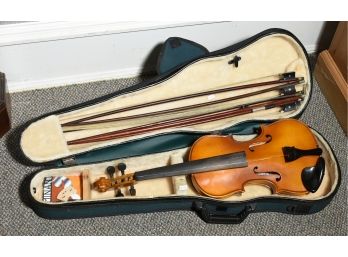 Lafayette Labeled Violin With Six Bows (CTF10)
