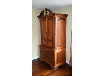 Chippendale Style Mahogany Entertainment Center (CTF100)