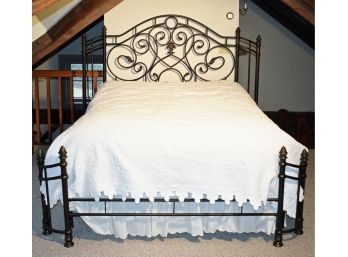 Decorative Steel Queen Size Bed With Bedding (CTF50)