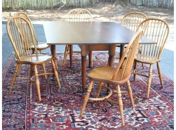 20th C. English Elm Windsor Bow-back Dining Chairs (CTF20)