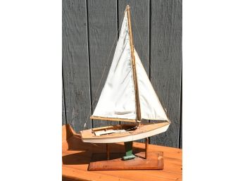 Vintage Hand Made Pond Boat With Stand (REF C) (CTF20)