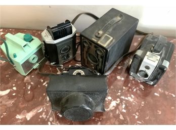 Vintage Camera Lot: Brownies, Donald Duck And Others (CTF10)