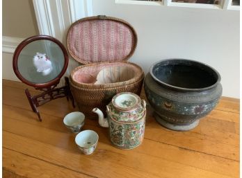 Chinese Collectibles - Jardinere, Rose Medallion, Etc. (CTF10)