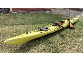Perception Shadow Kayak With Accessories (CTF20)