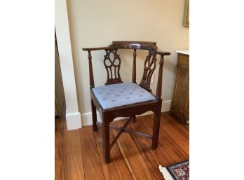 Mahogany Chippendale Style Corner Chair (CTF10)