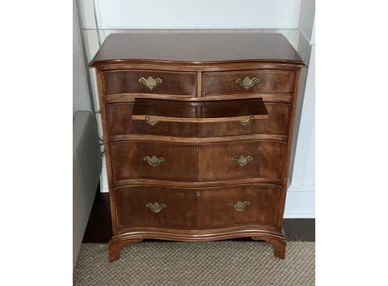 Chippendale Style Serpentine Mahogany Chest (CTF10)
