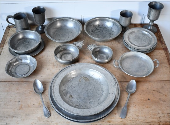 Great Collection Of Antique Pewter, With History And Provenance, 23 Pcs (CTF20)