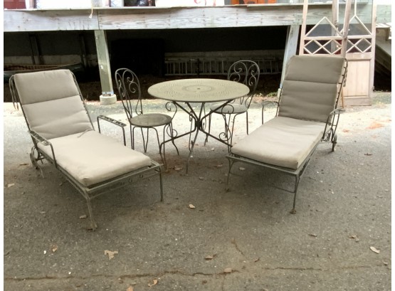 Green Painted Iron Patio Table, Chairs & Two Chaise Lounges (CTF40)