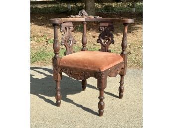 Superior Carved Corner Chair With Floral Motifs (CTF10)