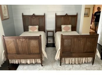 Adams Style Bedroom Set (CTF50)