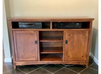 Arts & Crafts Style Entertainment Cabinet (CTF20)