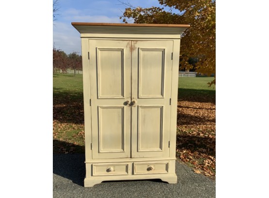 Canadian Contemporary White Painted Cabinet, Linen Press (CTF30)