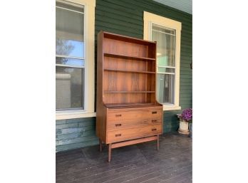 Vintage Danish Rosewood Veneered Bookcase (CTF30)