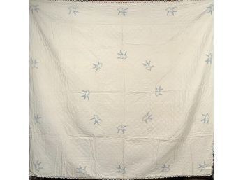White Quilt With Dove Motifs (CTF10)