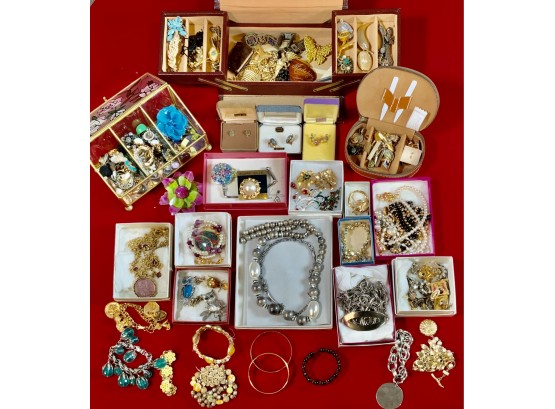 Assorted Costume Jewelry With Multiple Decorative Tabletop Cases (CTF10)