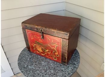 Painted Imported Vintage Chinese Lift Top Box, Dragon Motif (CTF10)