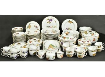 Extensive Selection Of Royal Worcester Evesham Pattern China, 96 Pieces (CTF50)
