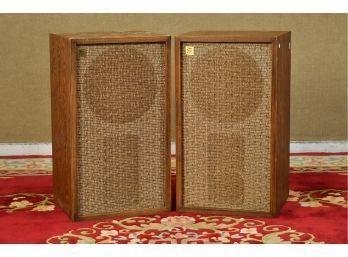 Two Vintage Acoustic Research AR-2 Speakers (CTF10)