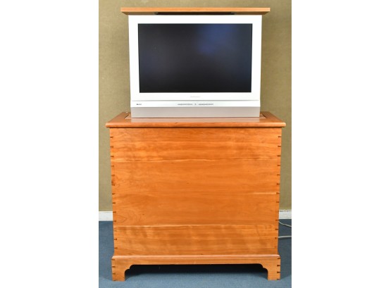 Adriance Furniture Makers Elec. Lift Cherry TV Console & Mitsubishi Flat Screen TV (CTF50)