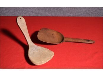 Two Early American Carved Ladles (CTF10)
