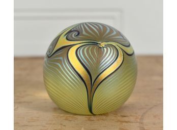 Glass Paperweight, Correia Iridescent Swirl (CTF10)