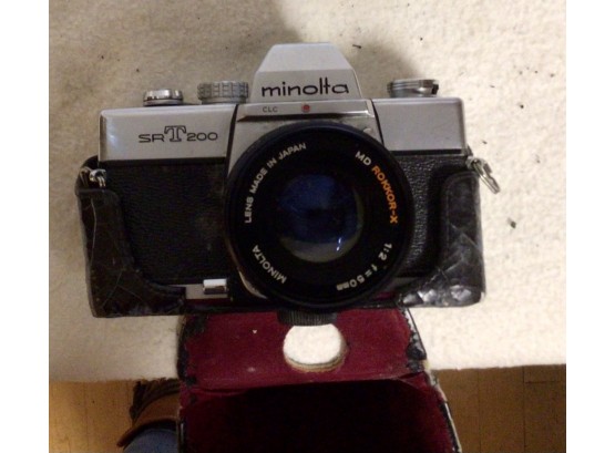 Minolta SRT 200 35 MM Camera (CTF10)