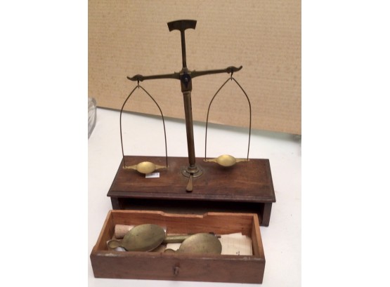 Antique Balance Scale And Apothecary Items (CTF10)