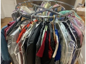 Large Lot Of Vintage Womens Clothing, Approx. 100 Pcs (CTF30)