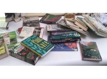 House Plants And Gardening Related Books, 22pcs.  (CTF10)