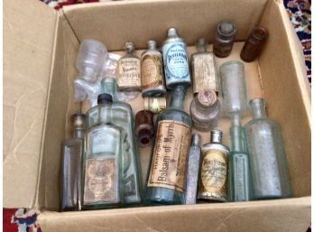 Antique Bottles & Advertising (CTF10)