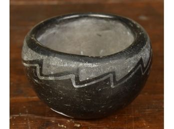 San Idolfonso Style Black Pottery Jar (cTF10)