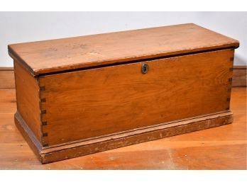 Antique Pine Dovetailed Six Board Blanket Box (CTF20)